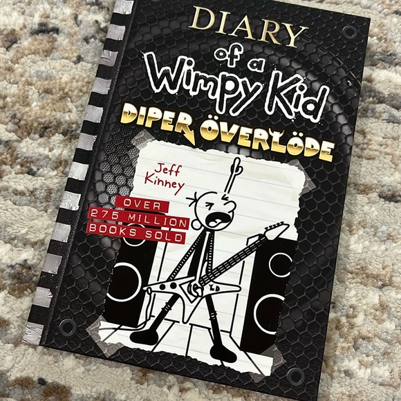 Dairy of the Wimpy kid book - Picture 2 of 7